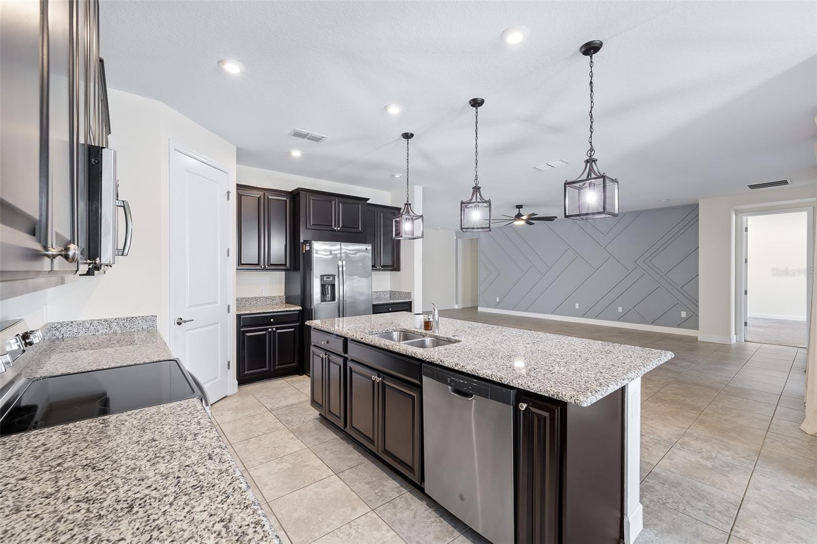 3910 Redfin Place, FL