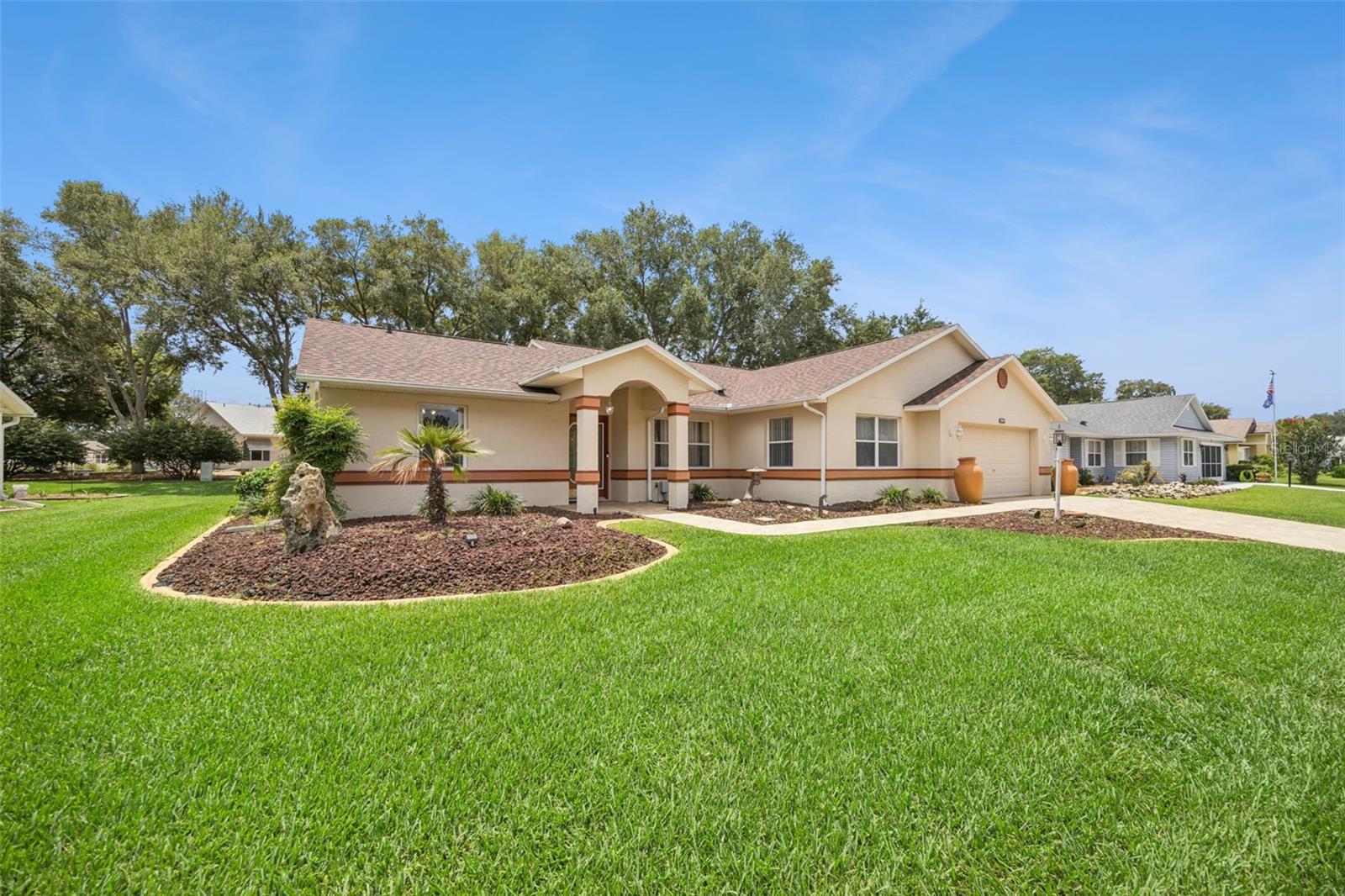 25904 Newcombe Circle, FL