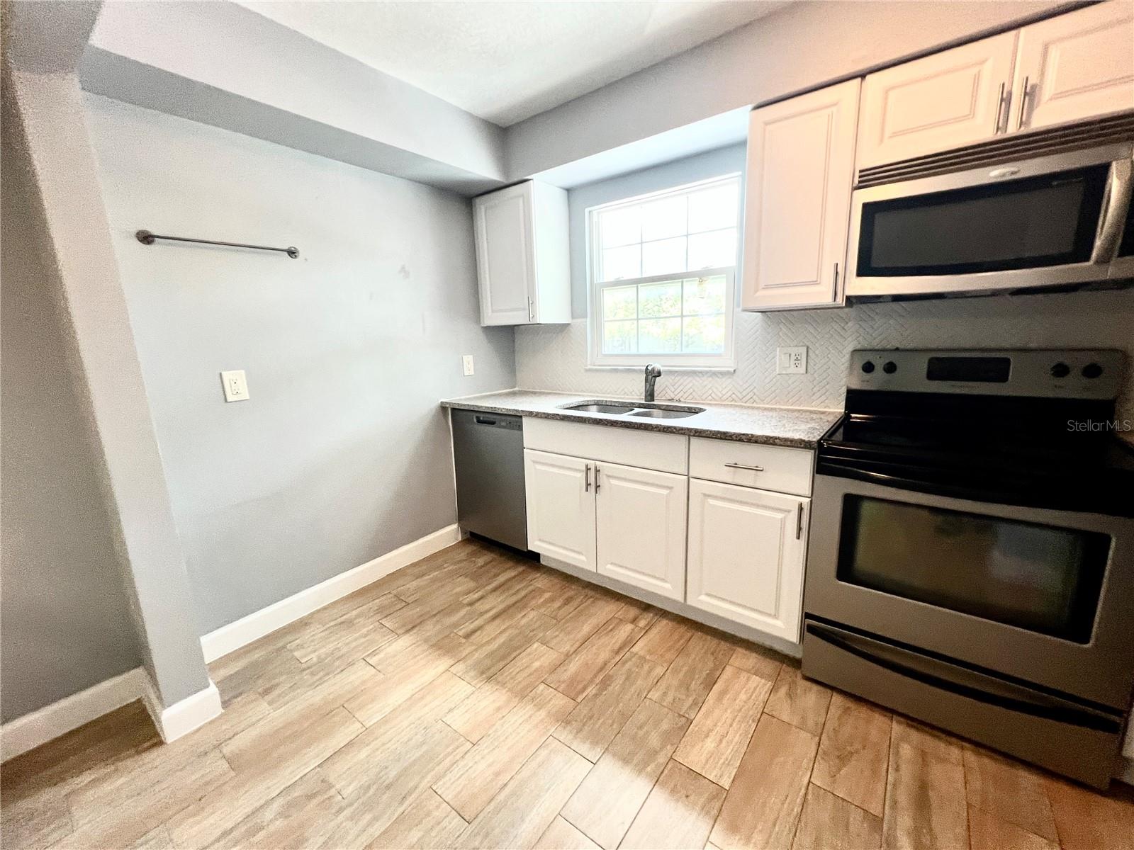 14402 Reuter Strasse Circle, FL