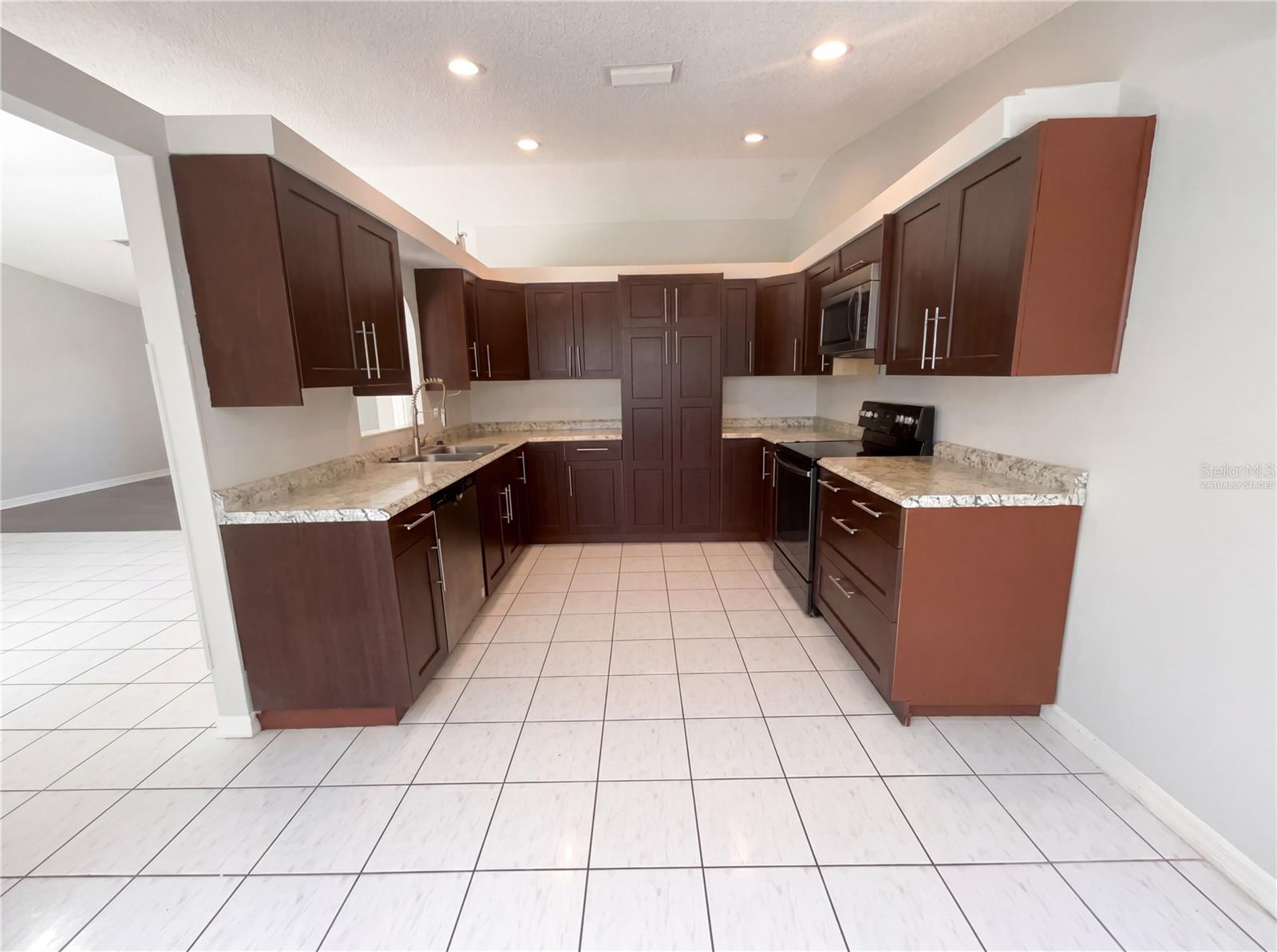 1750 Evergreen Court, FL