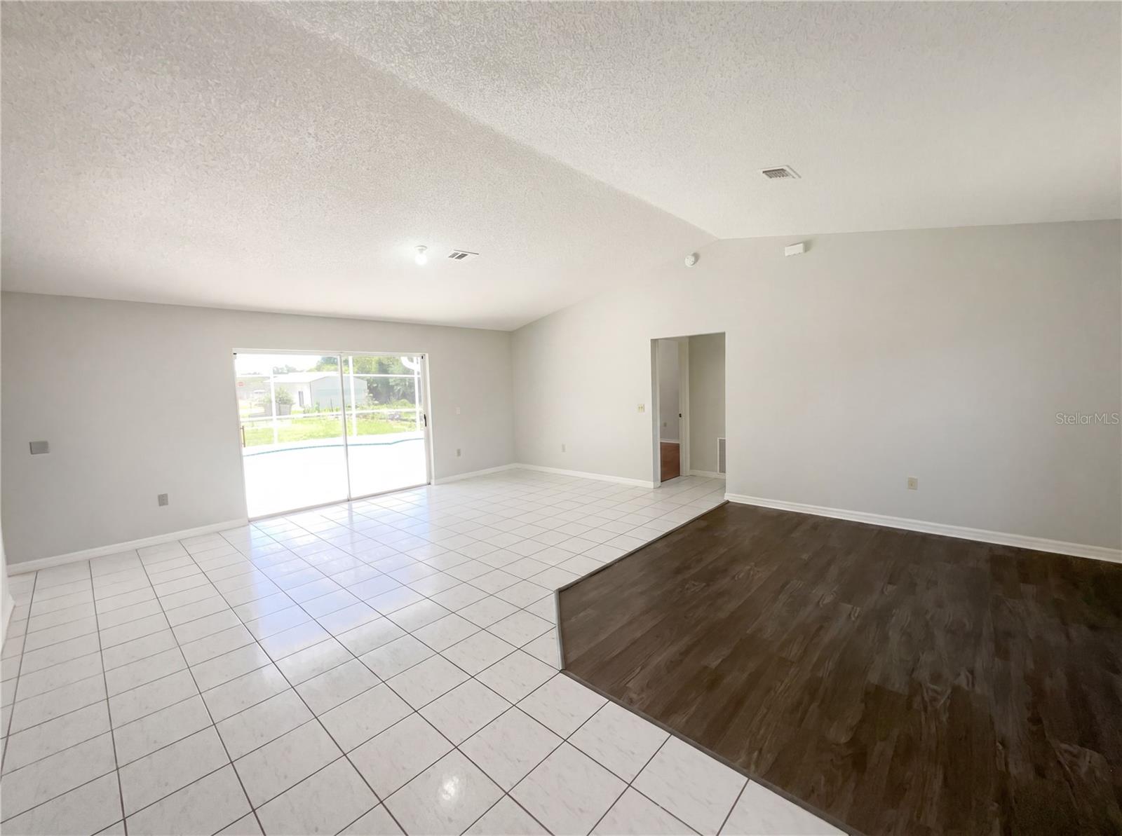 1750 Evergreen Court, FL