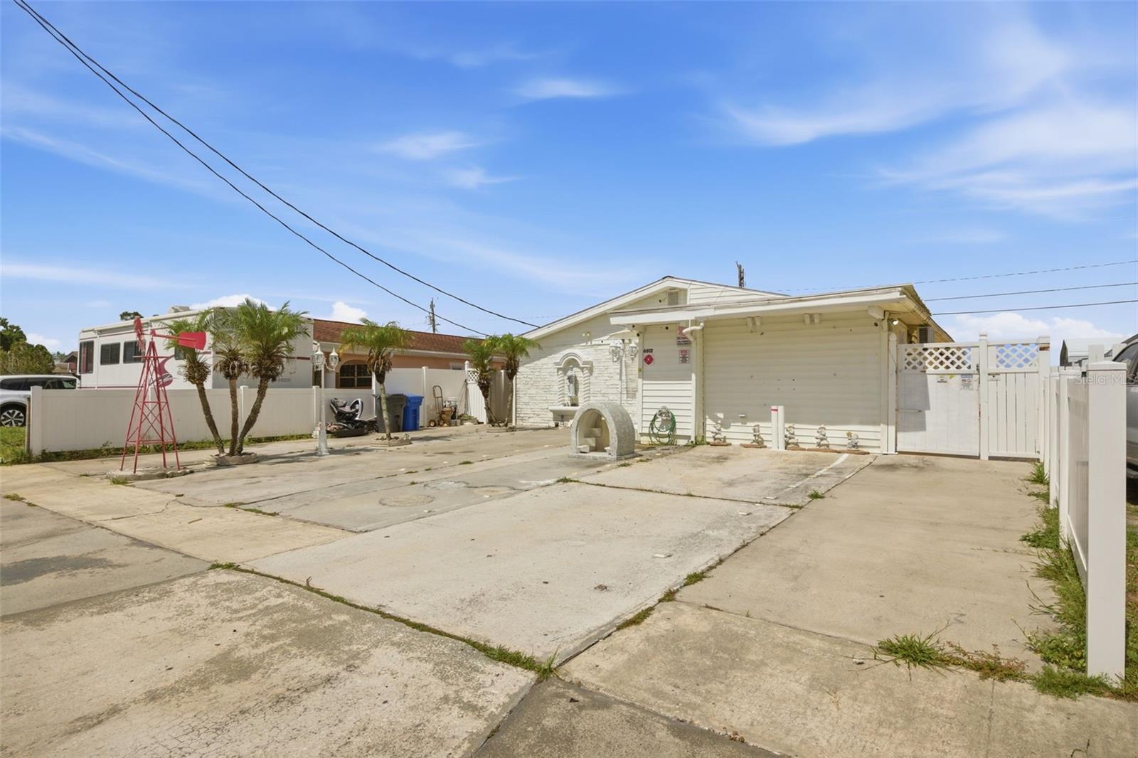 6812 Thatcher Avenue, FL