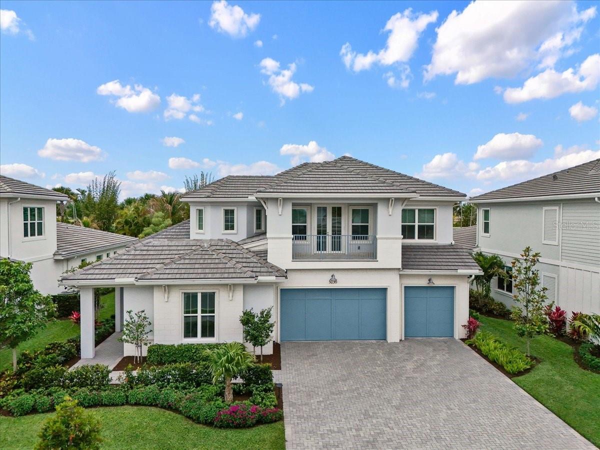 9236 Crestview Cir, FL