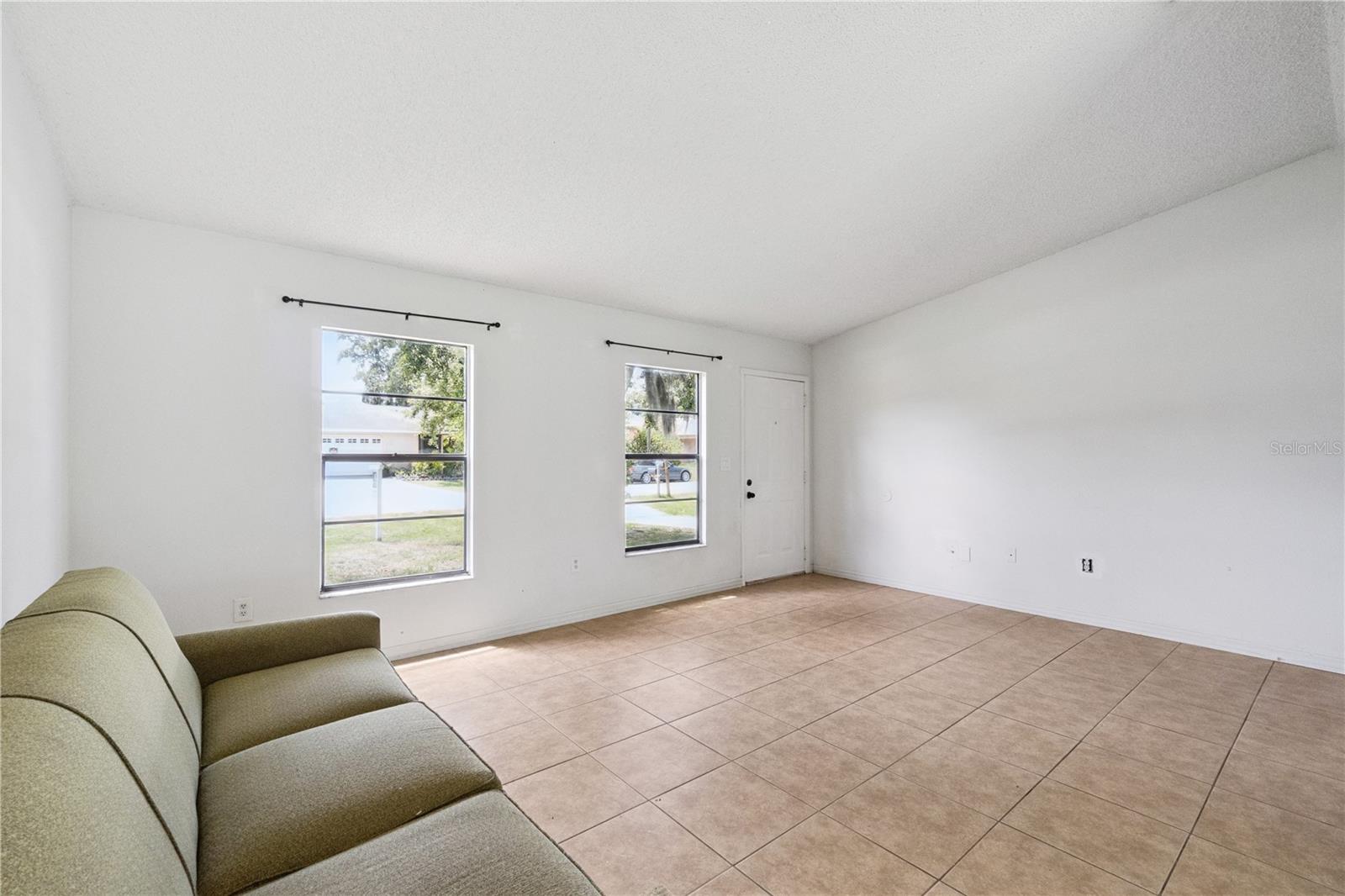 648 Floridian Drive, FL