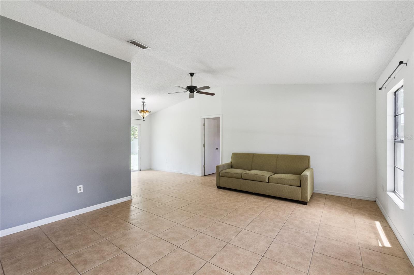 648 Floridian Drive, FL