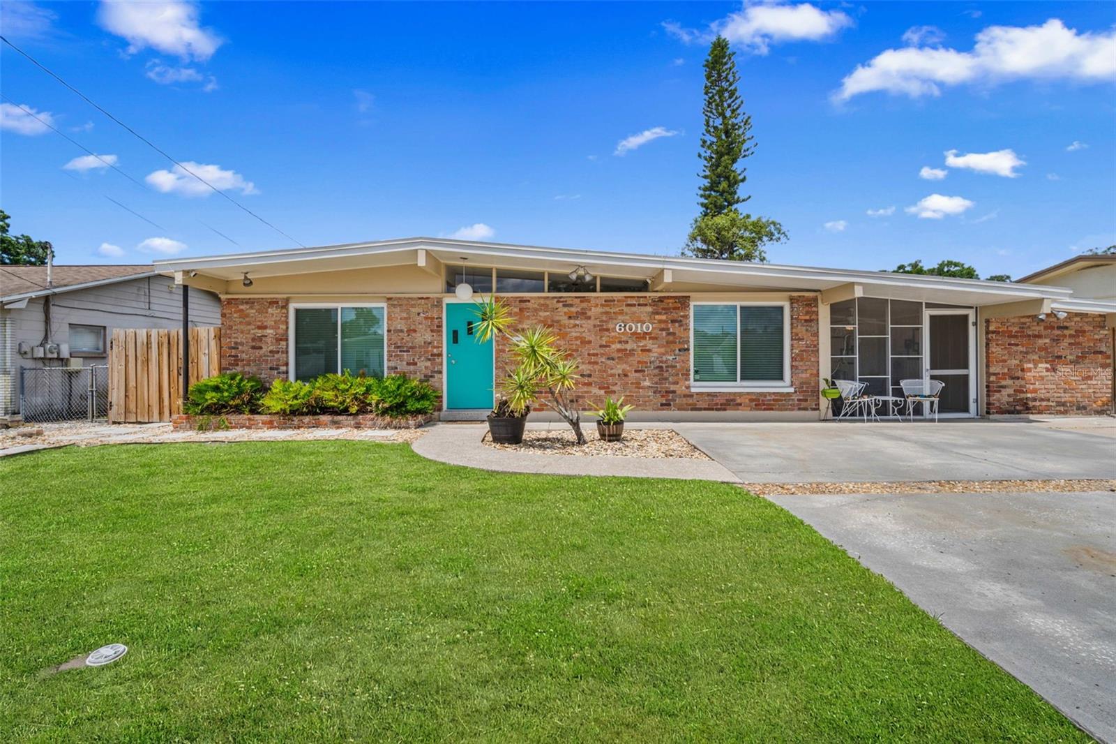 6010 Gunlock Avenue, FL