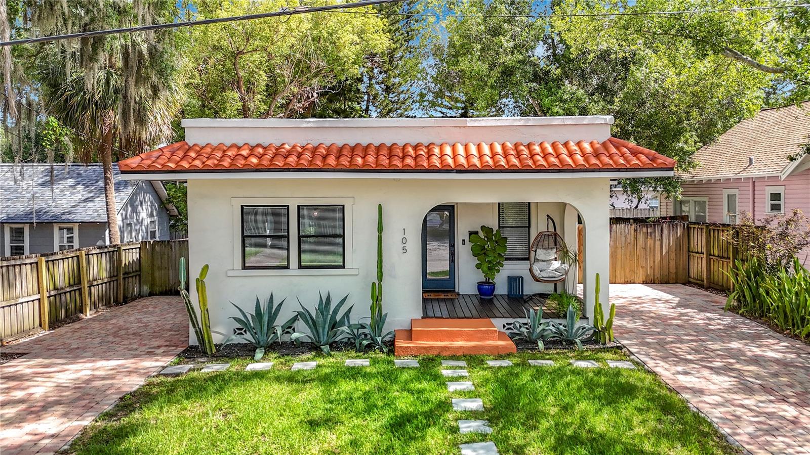 105 Elm Street, FL