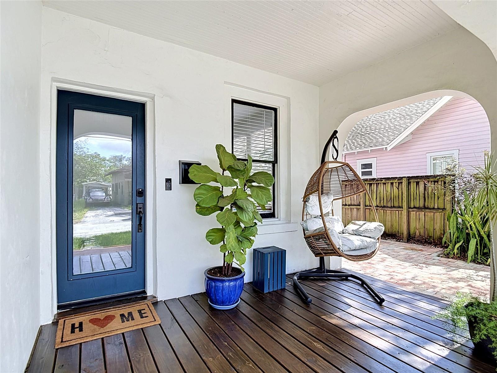 105 Elm Street, FL