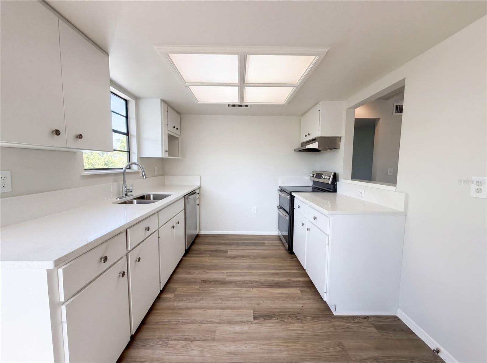 516 42nd Street Court, FL