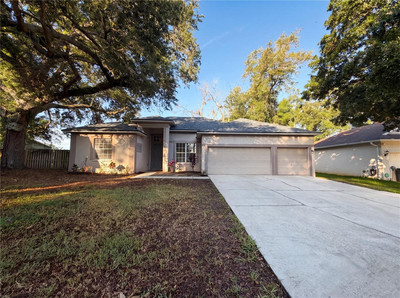 203 Taylor Bay Ln, FL