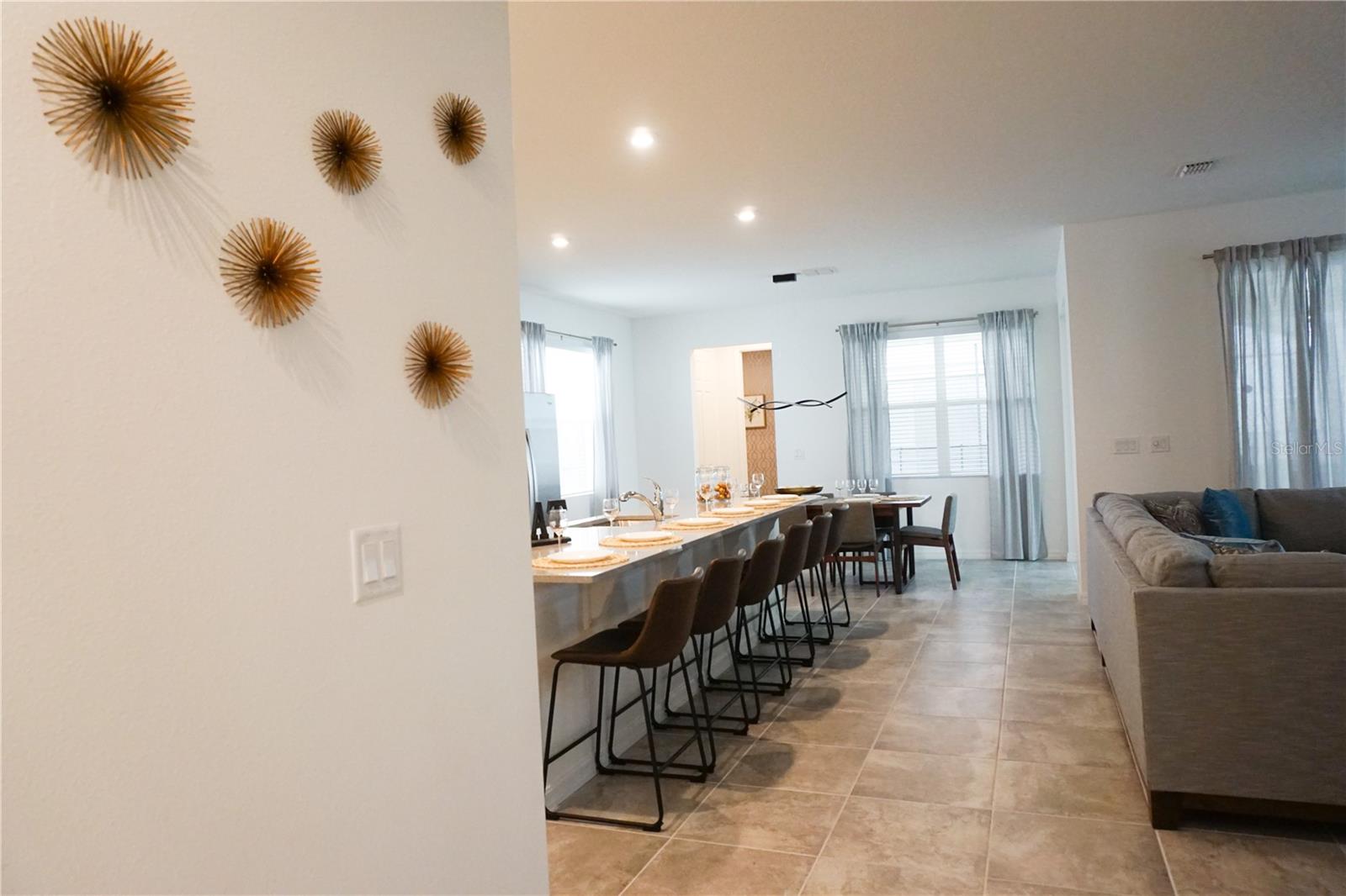 8914 Caroline Bay Court, FL