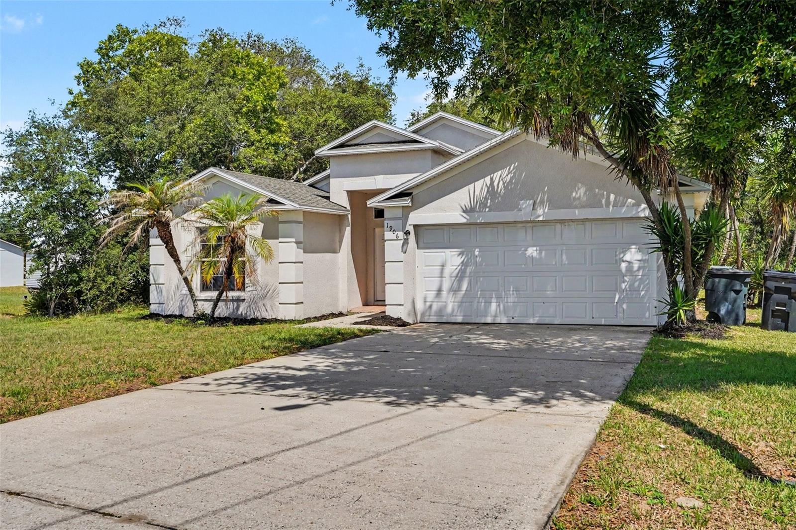 1906 Lakeview Way, FL