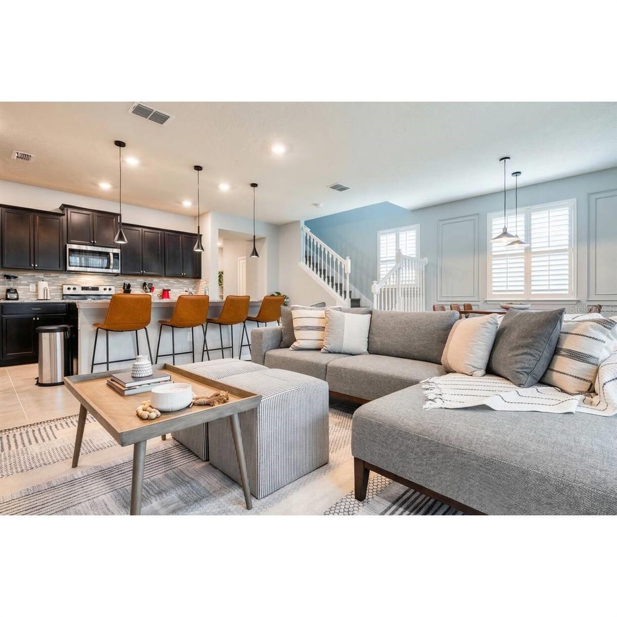 806 Paradise Drive, FL