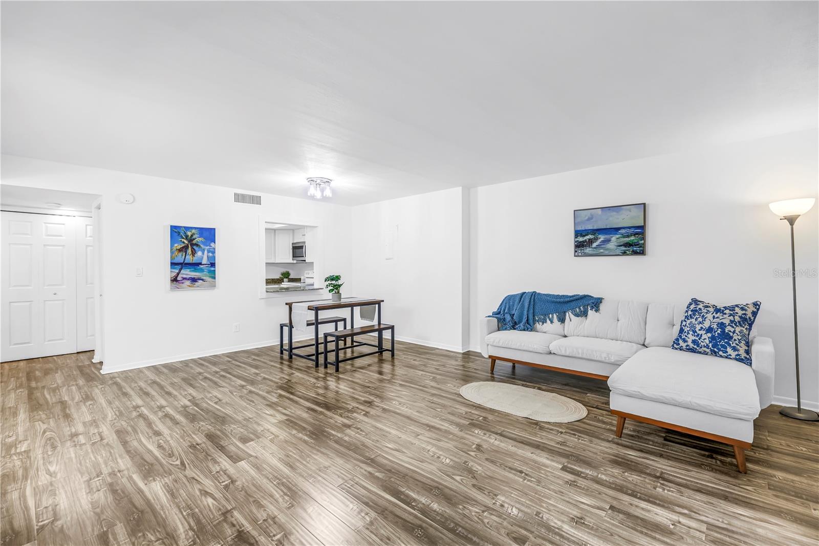 105 4th Avenue, FL