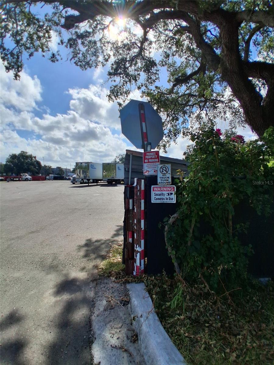 7001 Causeway Boulevard, FL