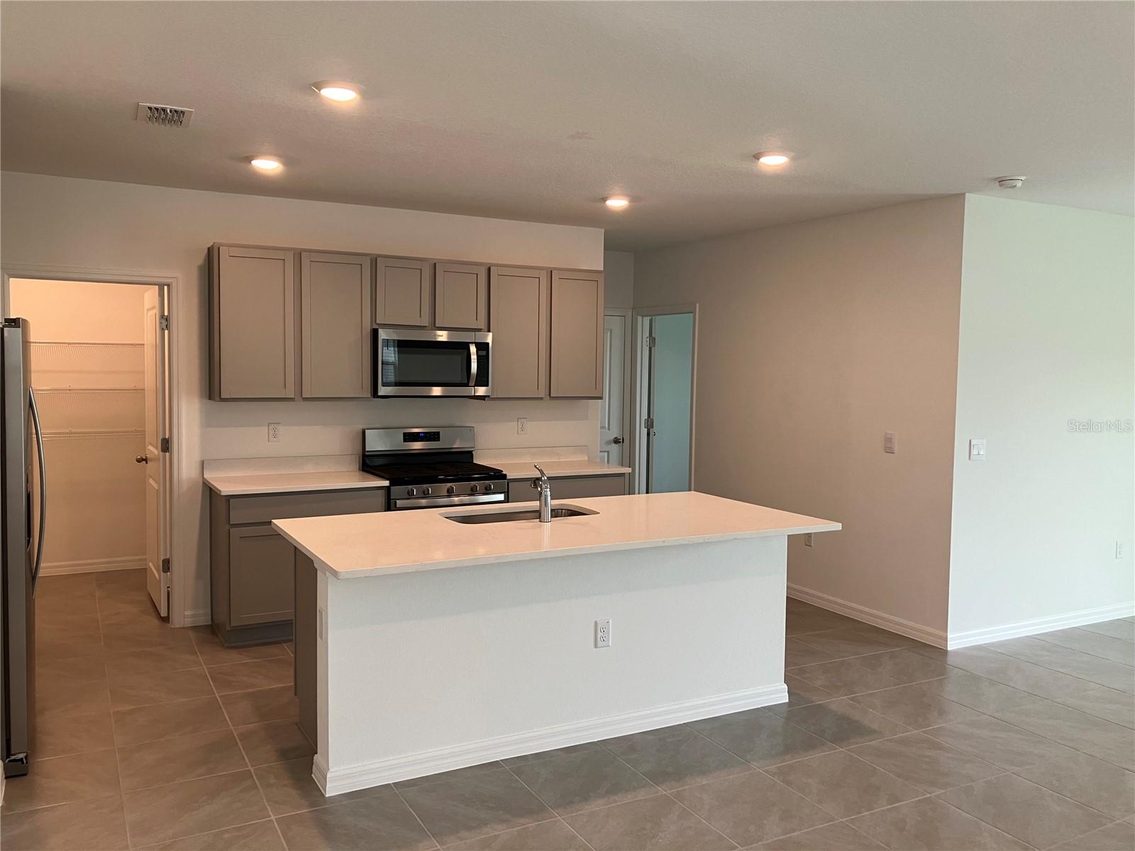 35694 Kinsey Point, FL
