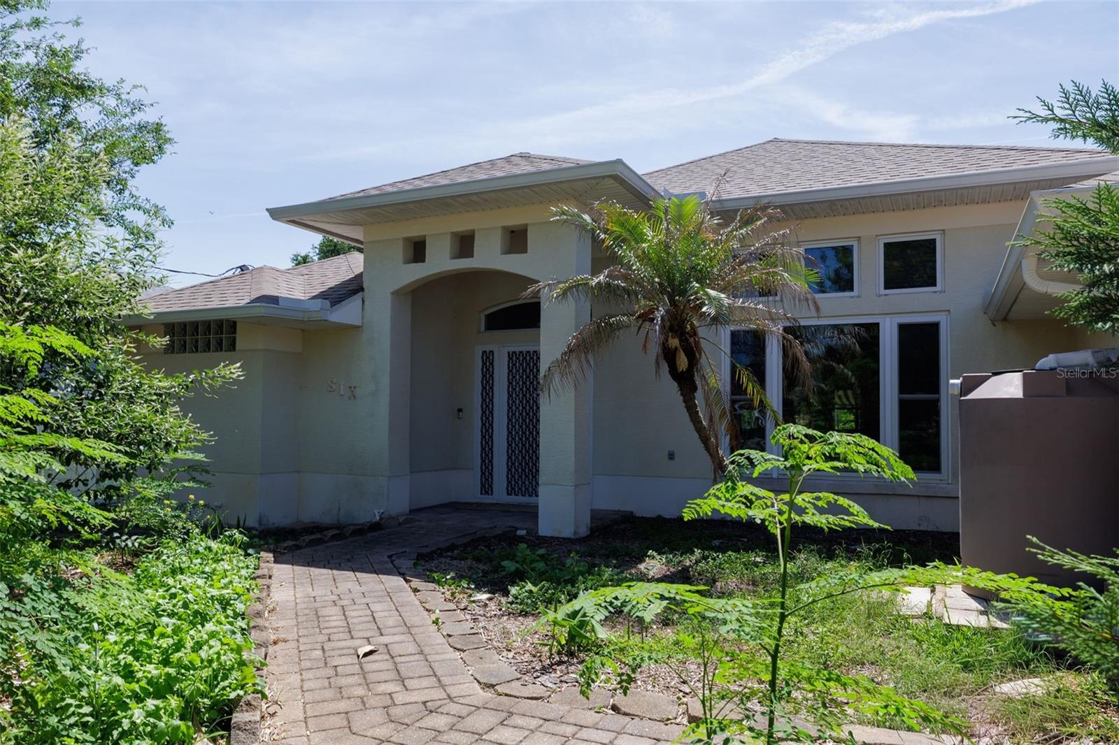 6 Fairhill Lane, FL