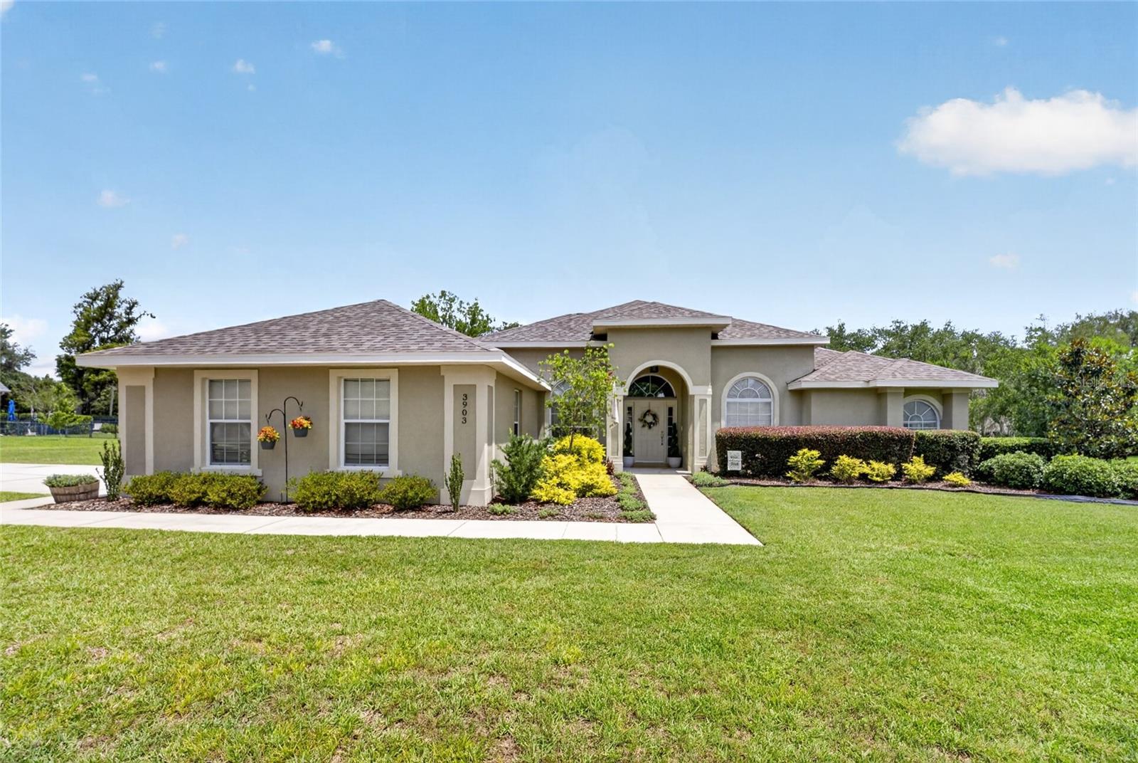 3903 Se 38th Loop, FL