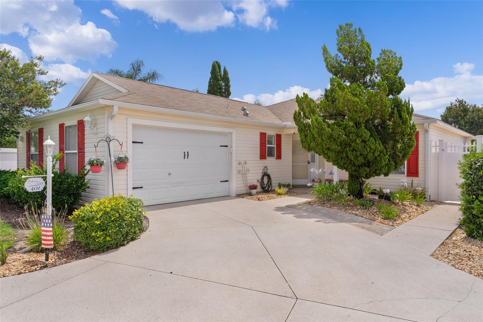 401 Calhoun Court, FL