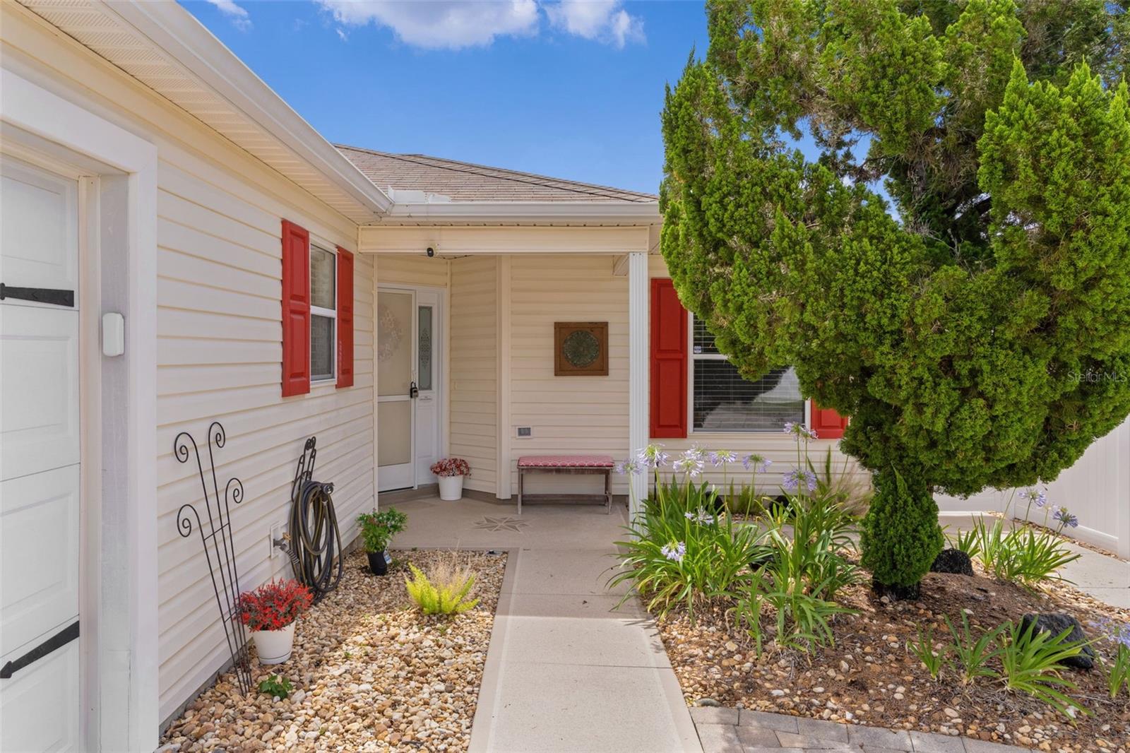 401 Calhoun Court, FL