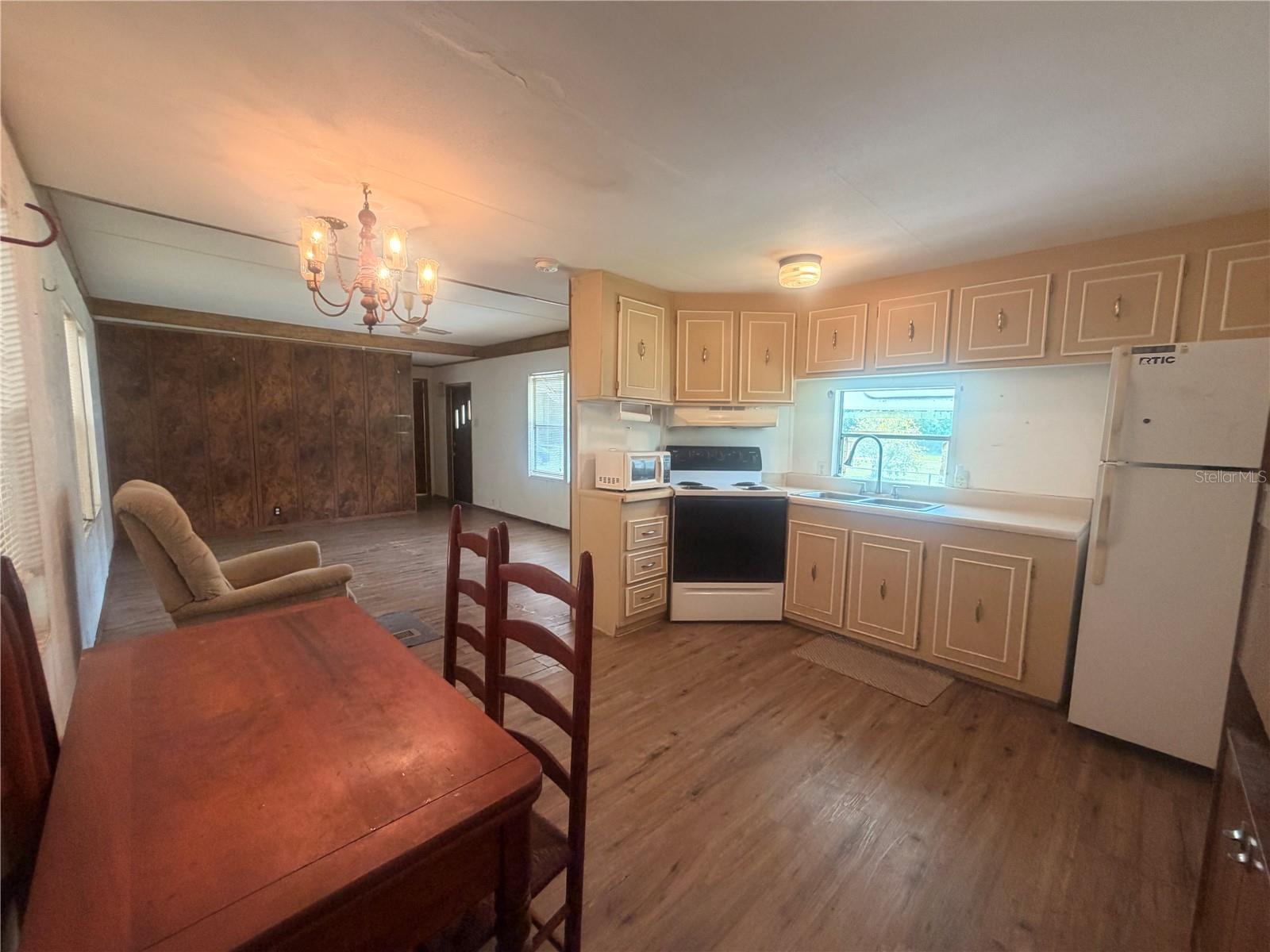 8582 Admiral Byrd Lane, FL