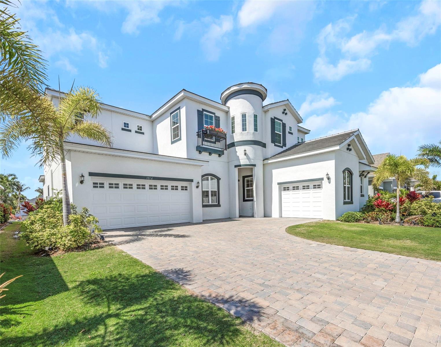 1016 Signet Dr, FL