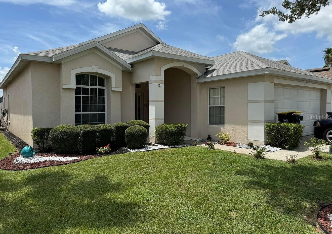 121 Bloomingdale Dr, FL