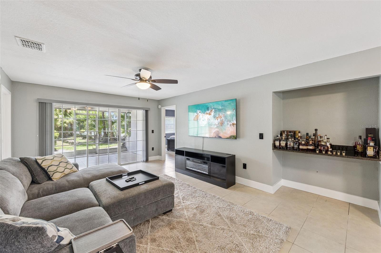 1101 Clubside Drive, FL