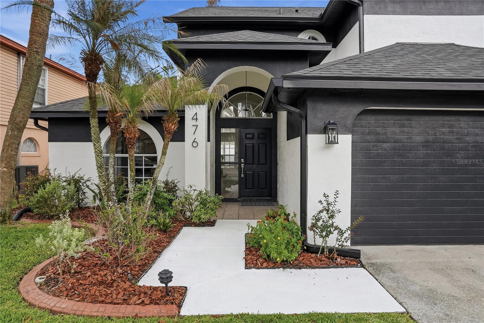 476 Queensbridge Drive, FL