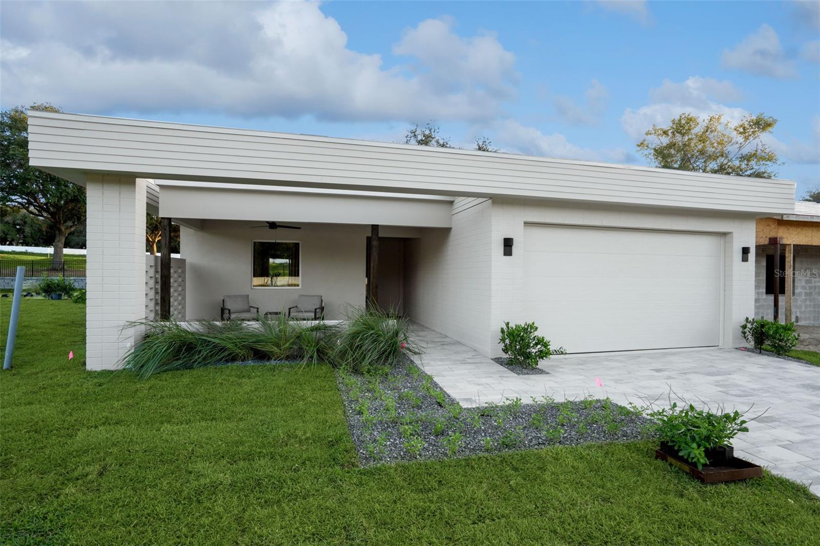 450 Skyfield Ct, FL