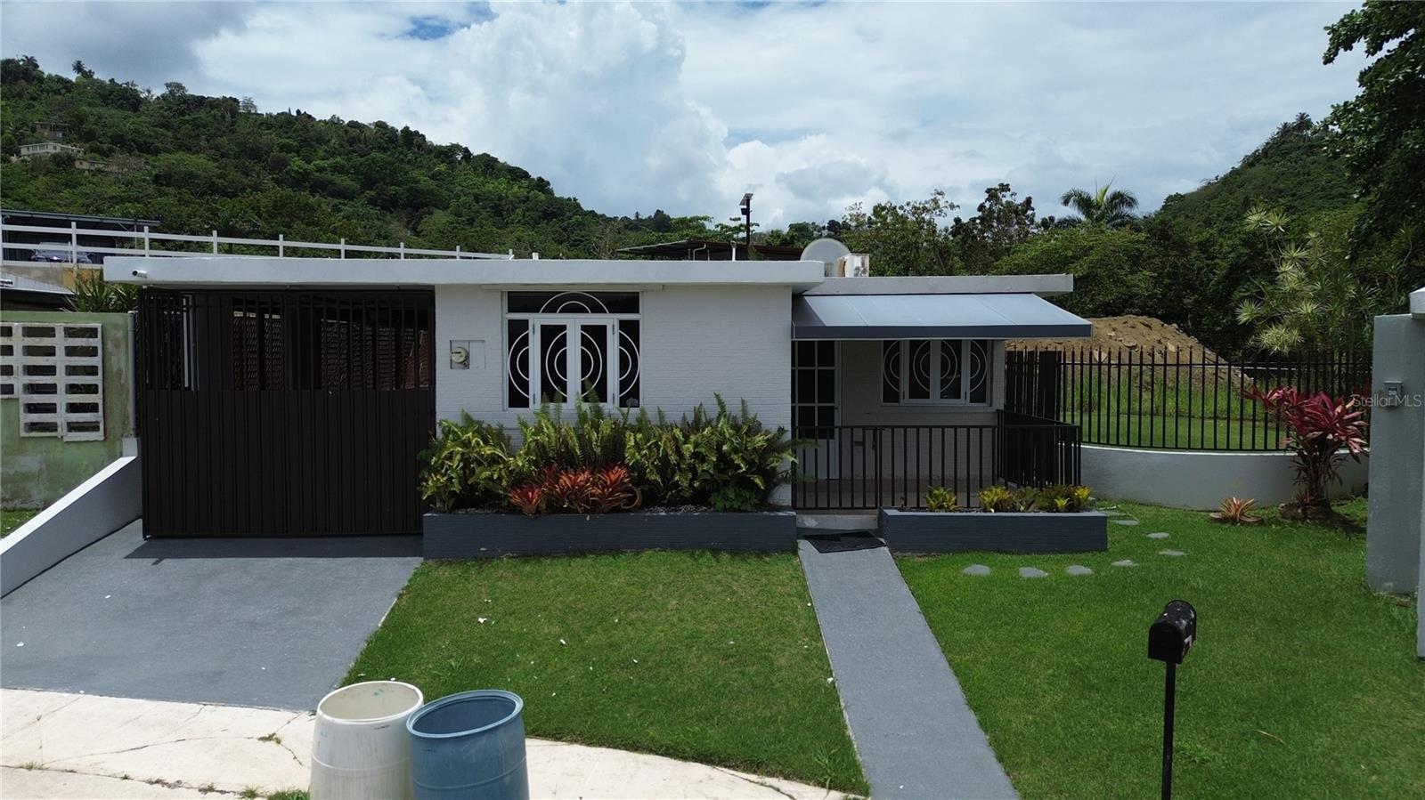 E-20 Calle 4 Santa Rosa, PR