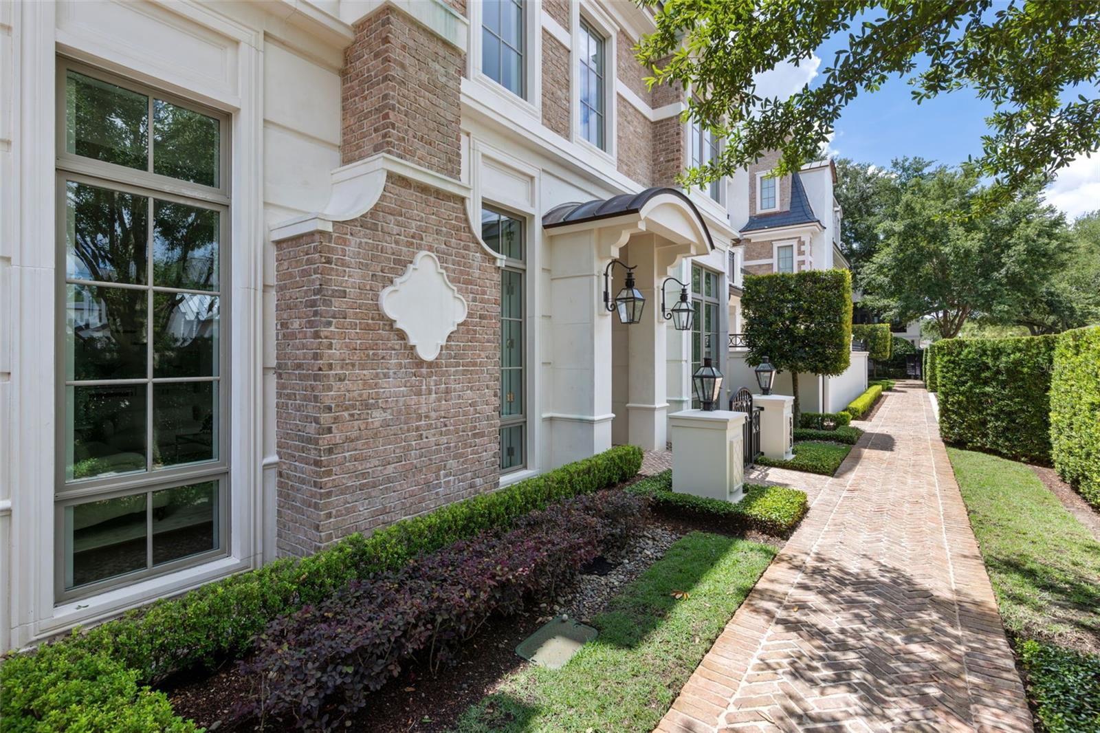 649 Park Avenue, FL