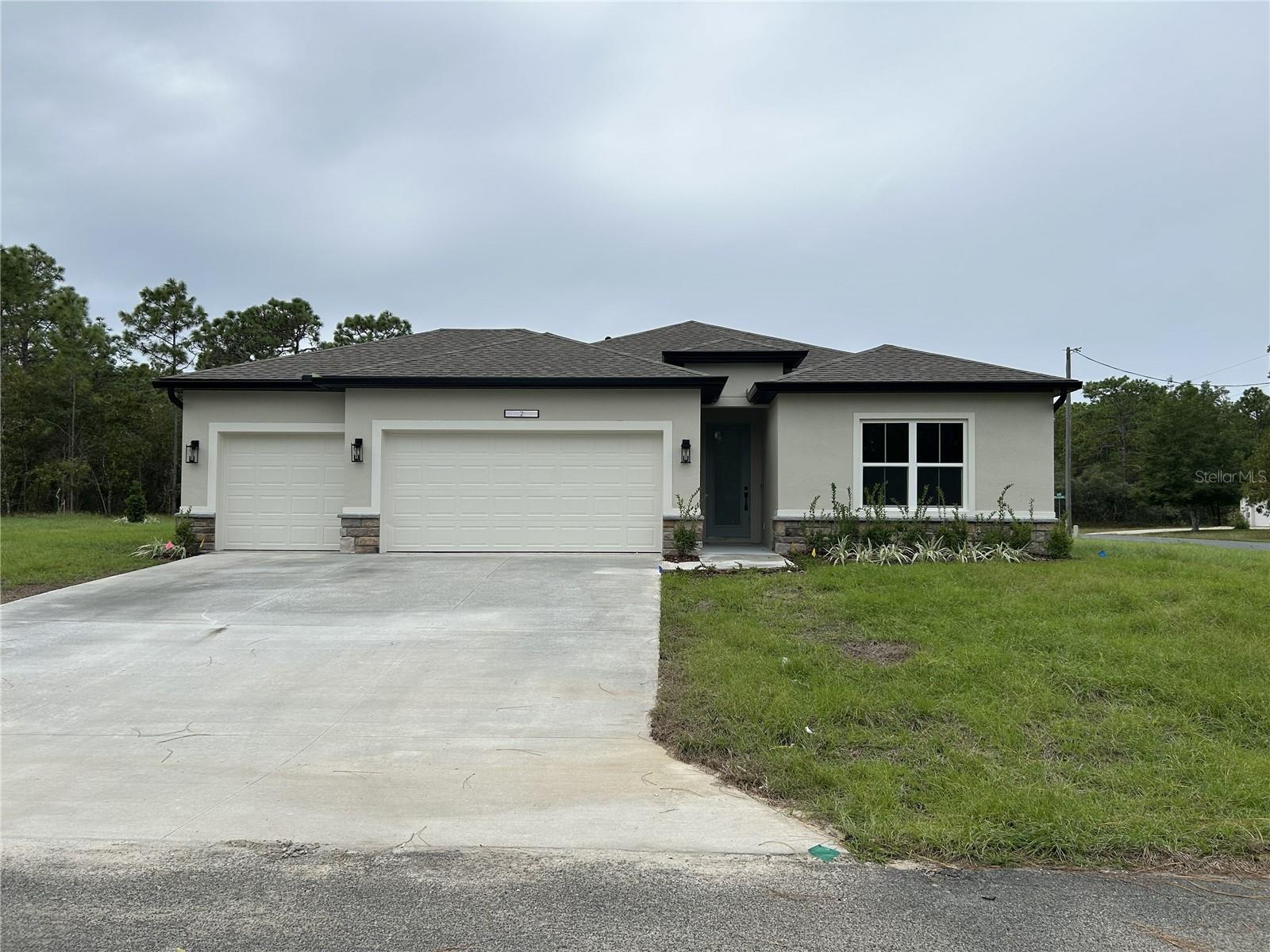 5887 N Bedstrow Blvd, FL