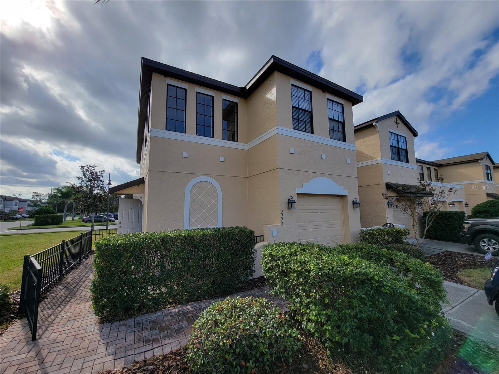 2223 Seven Oaks Dr, FL