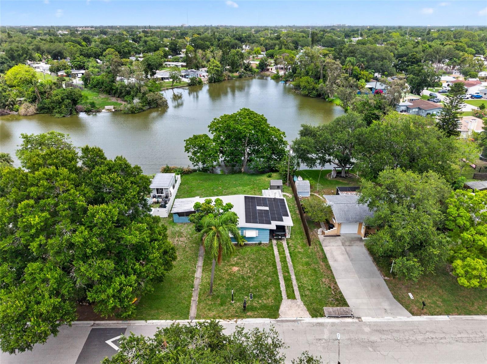 6819 Meadowlawn Drive, FL