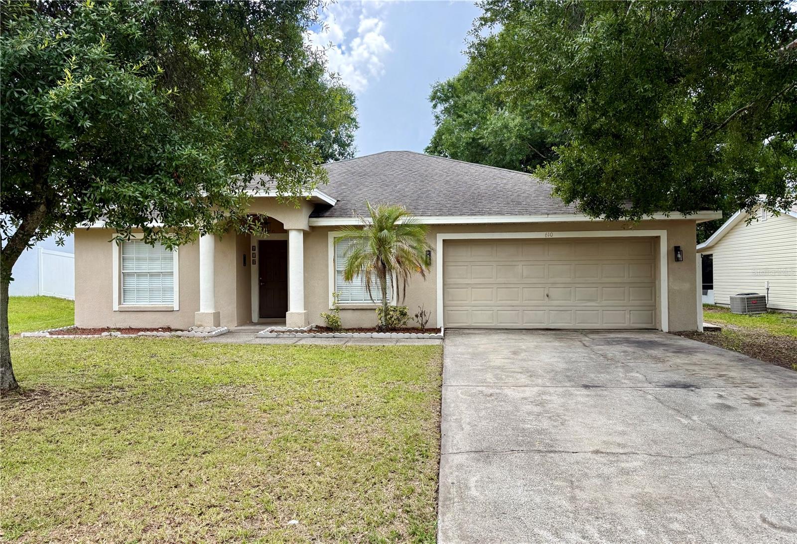 610 Muskrat Dr, FL