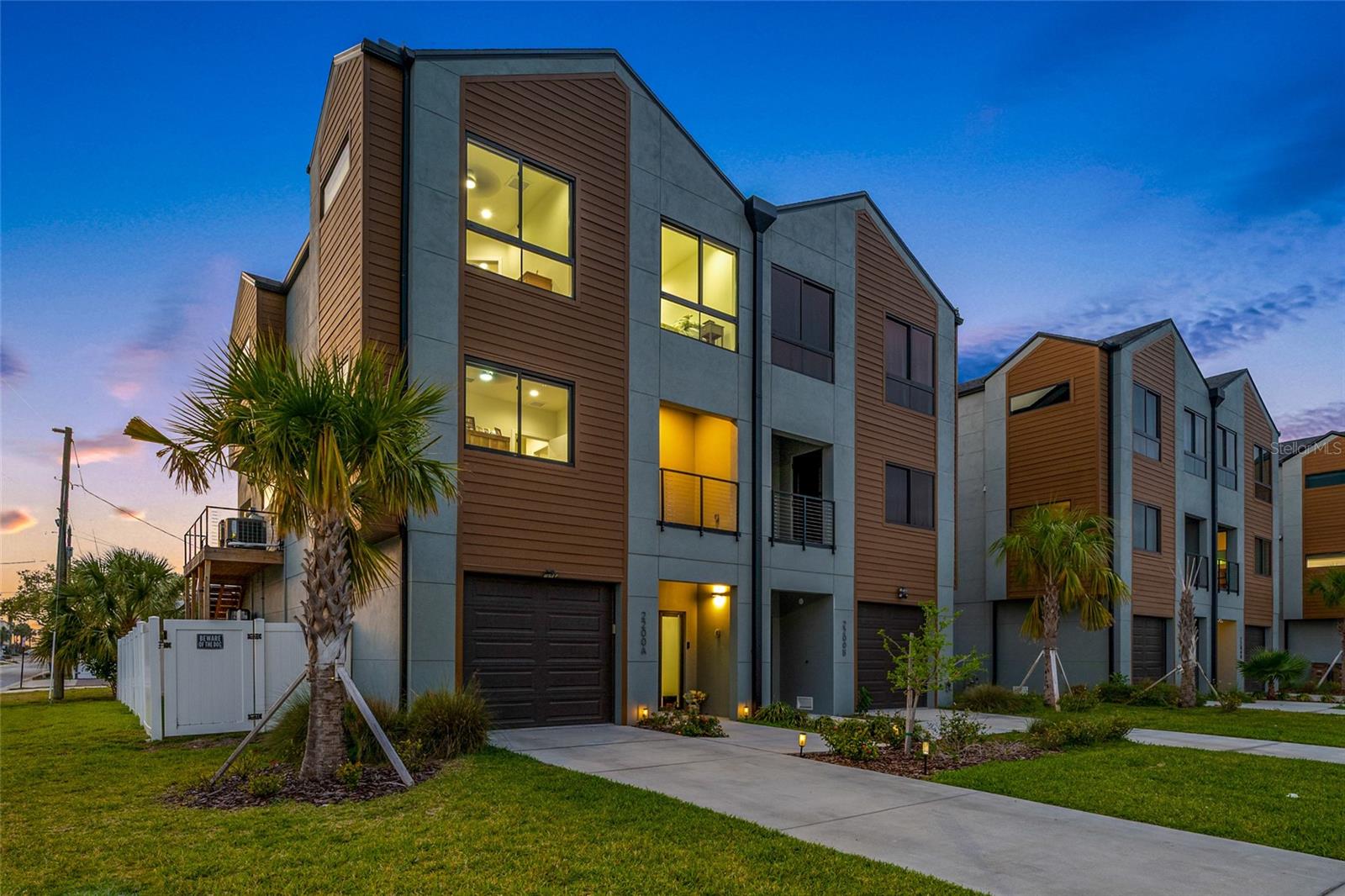 2200 Bay Boulevard, FL