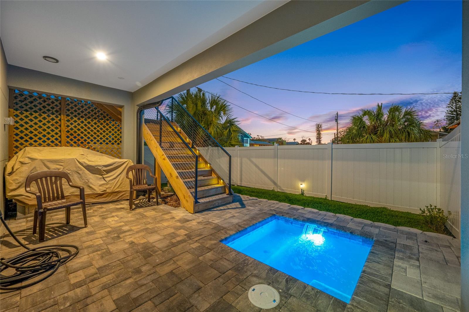 2200 Bay Boulevard, FL