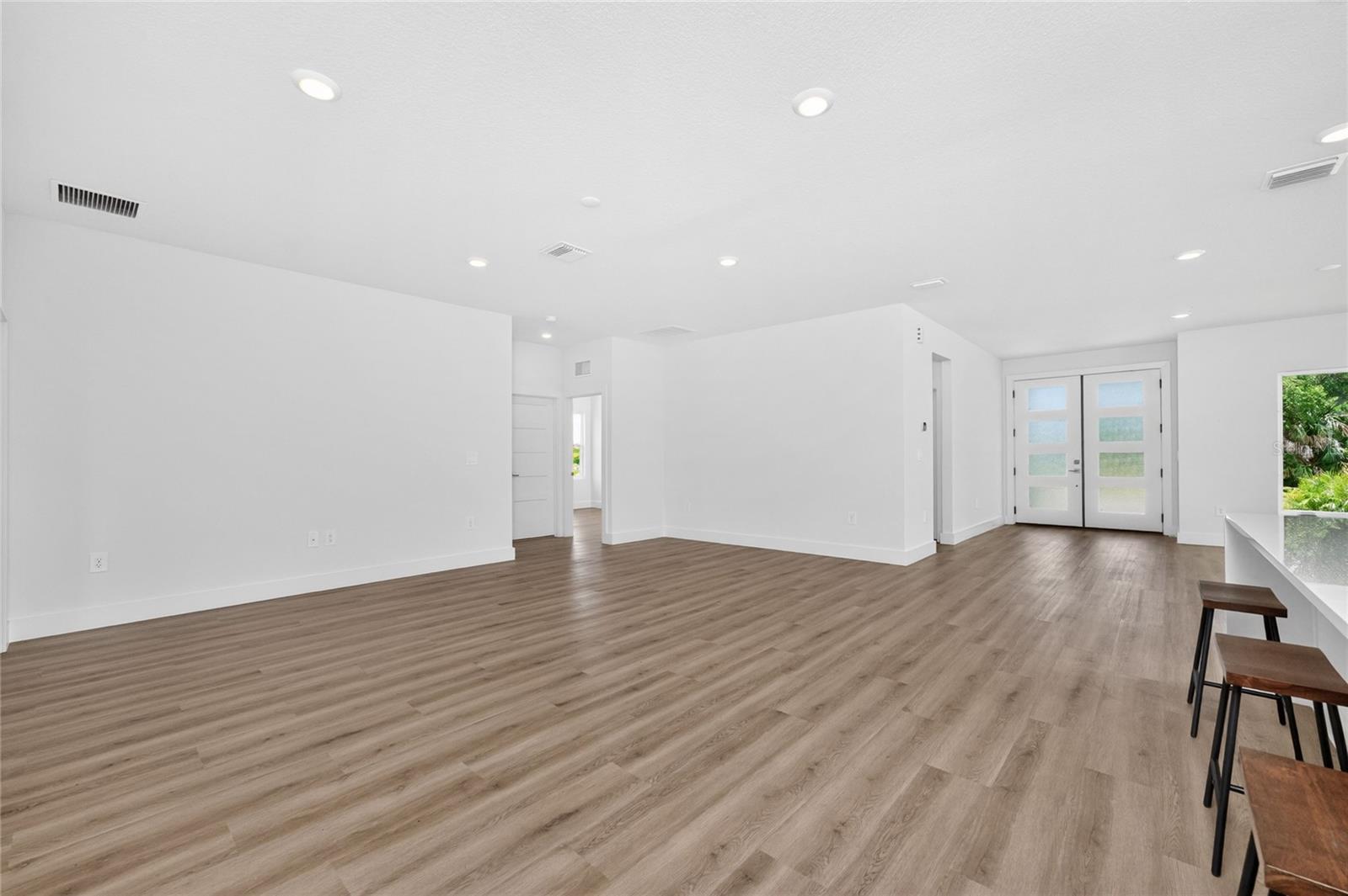 203 Redwood Road, FL