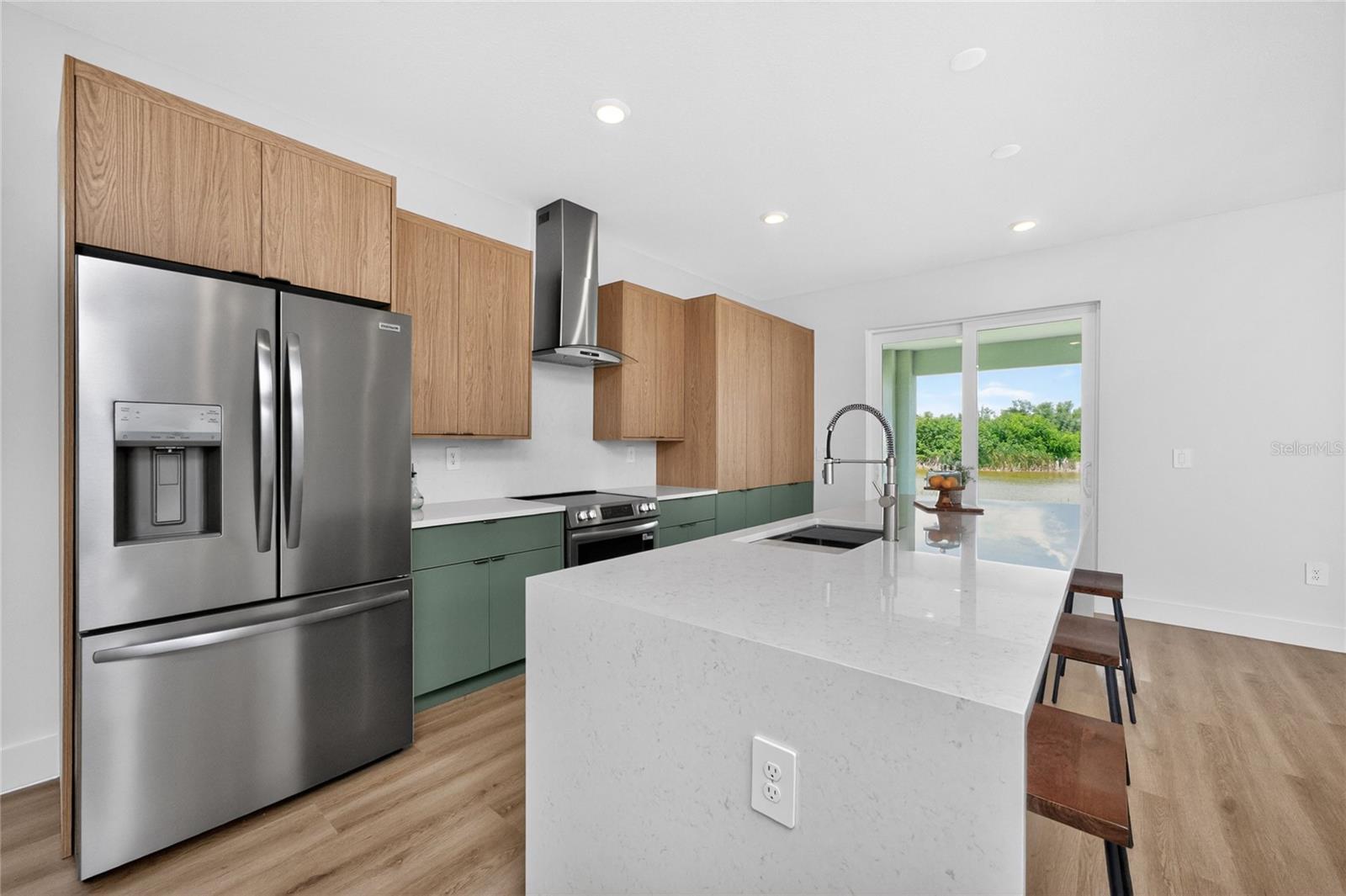 203 Redwood Road, FL