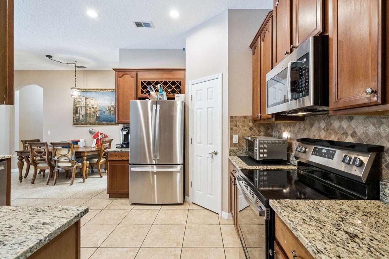 8484 Dover View Lane, FL