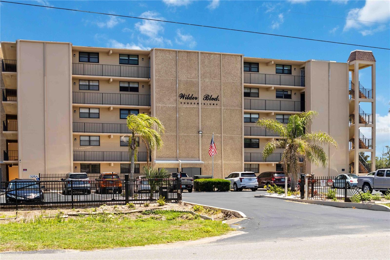 327 Wilder Blvd #B501, FL