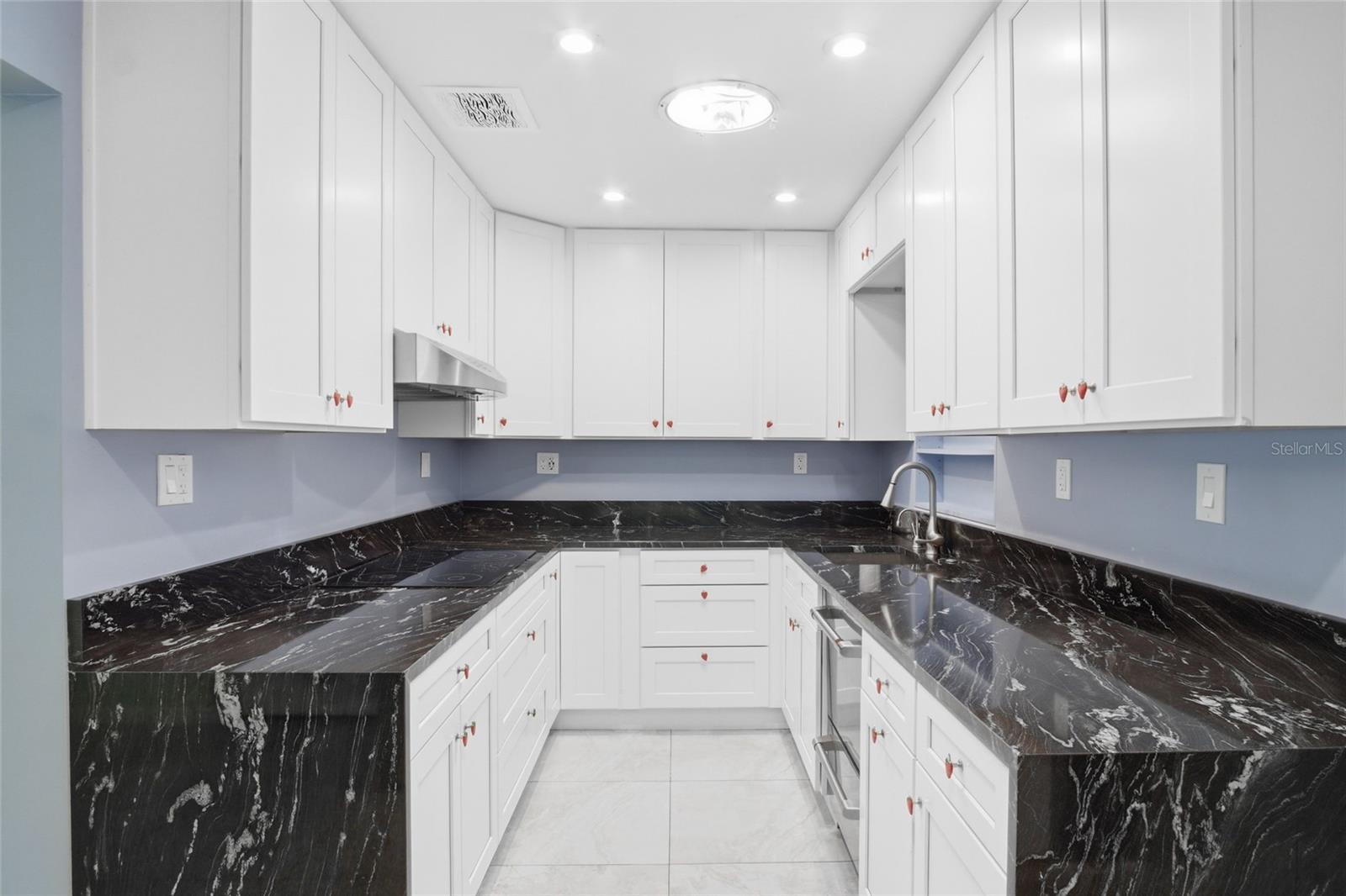 610 Ellendale Drive, FL