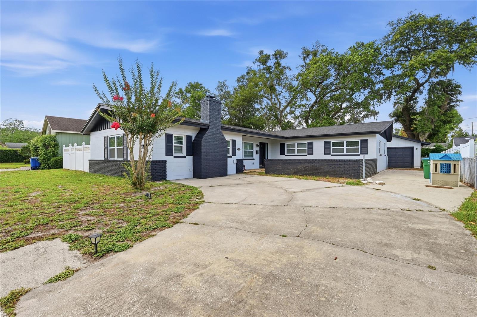 1946 Strathaven Road, FL