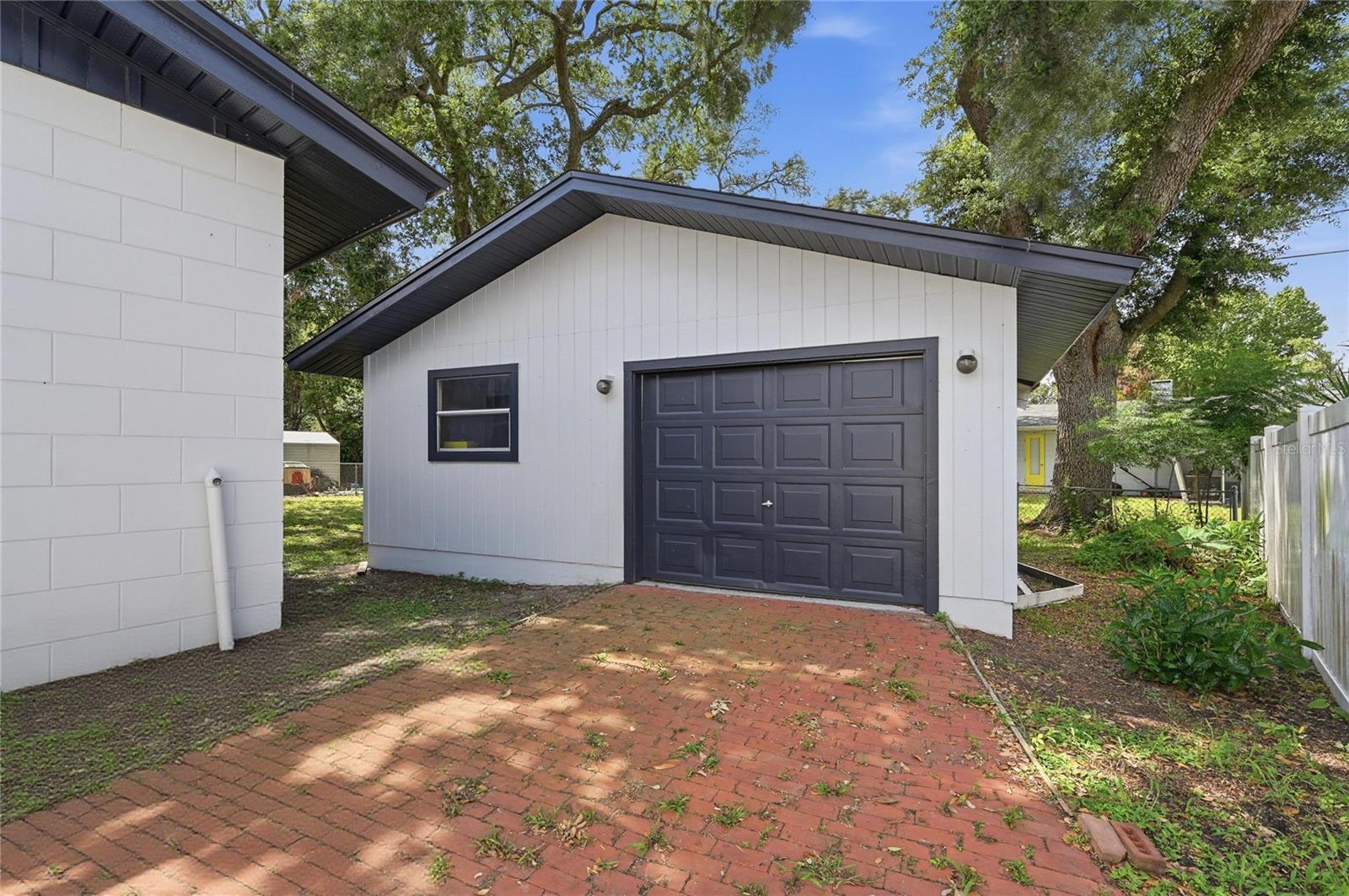 1946 Strathaven Road, FL