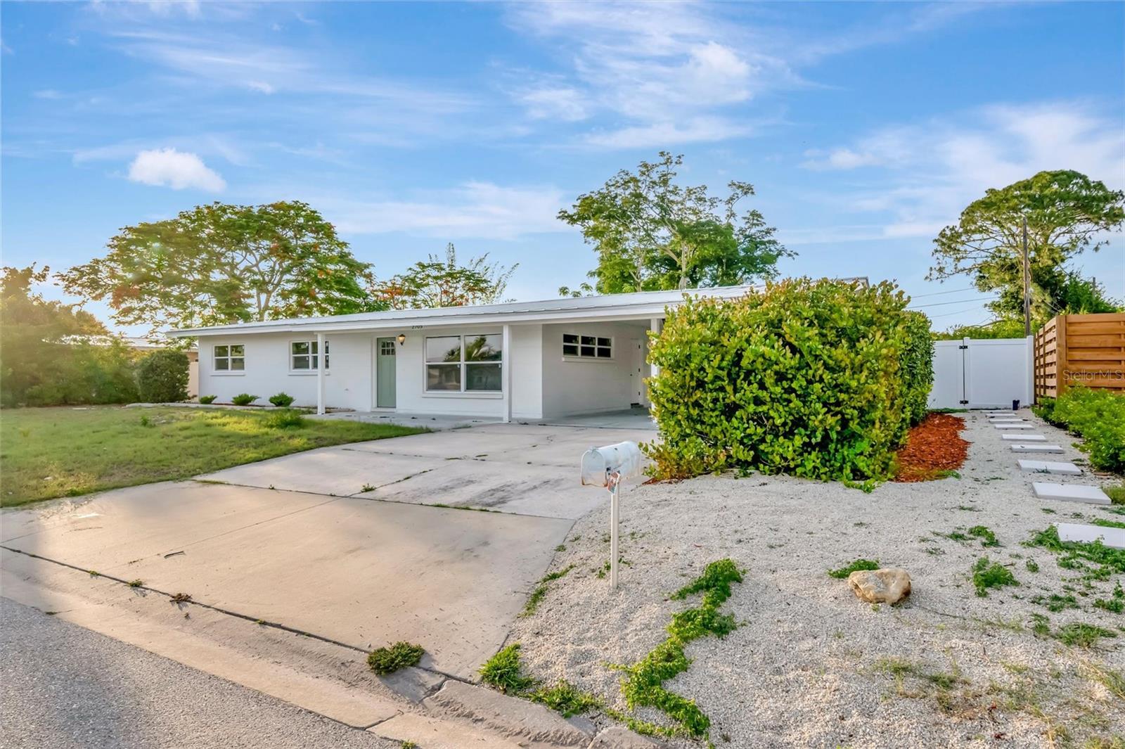 2705 Sunnyside Street, FL