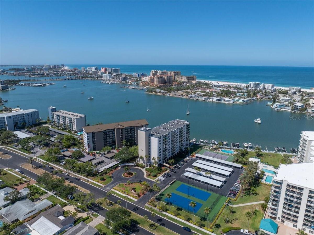 660 Island Way #301, FL