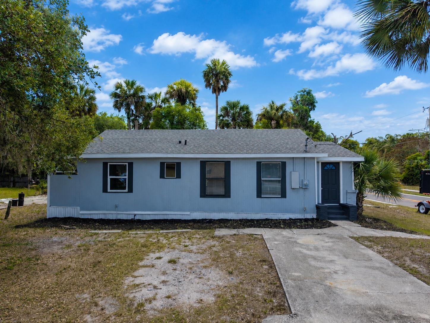1104 E 8 Th St, FL