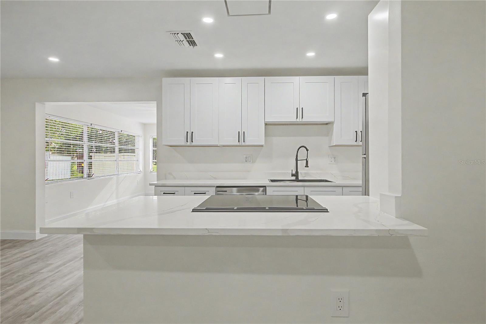 3 Kansas Street, FL