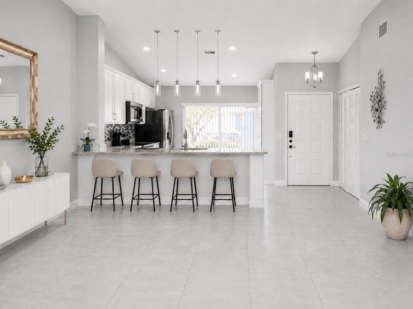 925 Pebble Creek Circle, FL